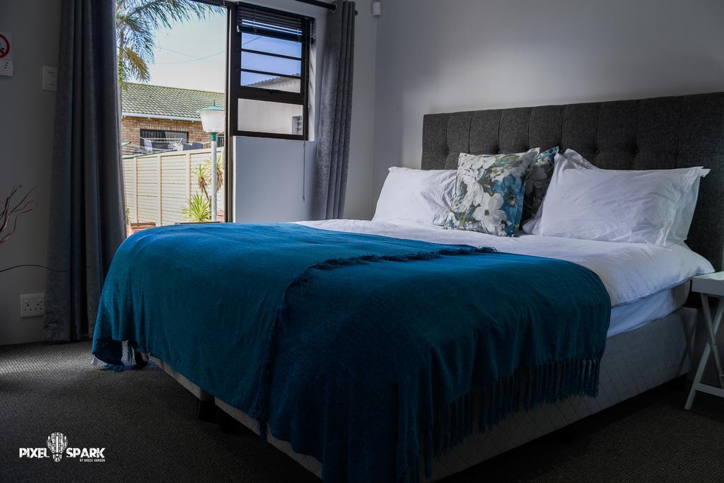 Tyday Accommodation Port Elizabeth Extérieur photo