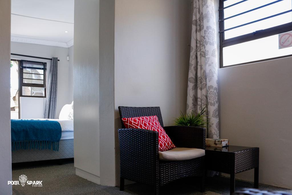 Tyday Accommodation Port Elizabeth Extérieur photo