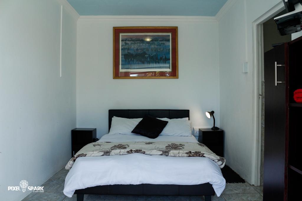 Tyday Accommodation Port Elizabeth Extérieur photo