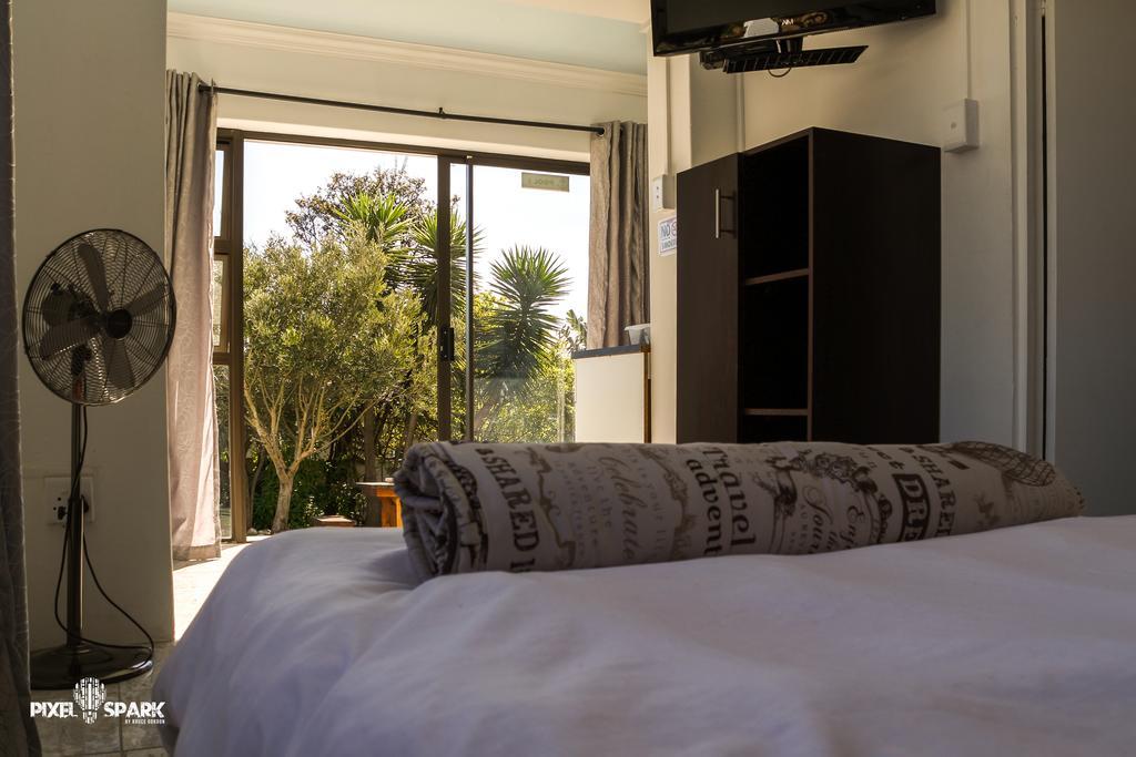 Tyday Accommodation Port Elizabeth Extérieur photo