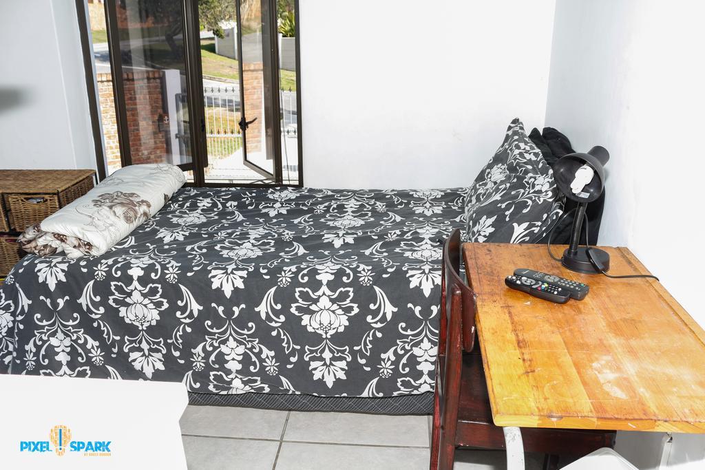 Tyday Accommodation Port Elizabeth Extérieur photo