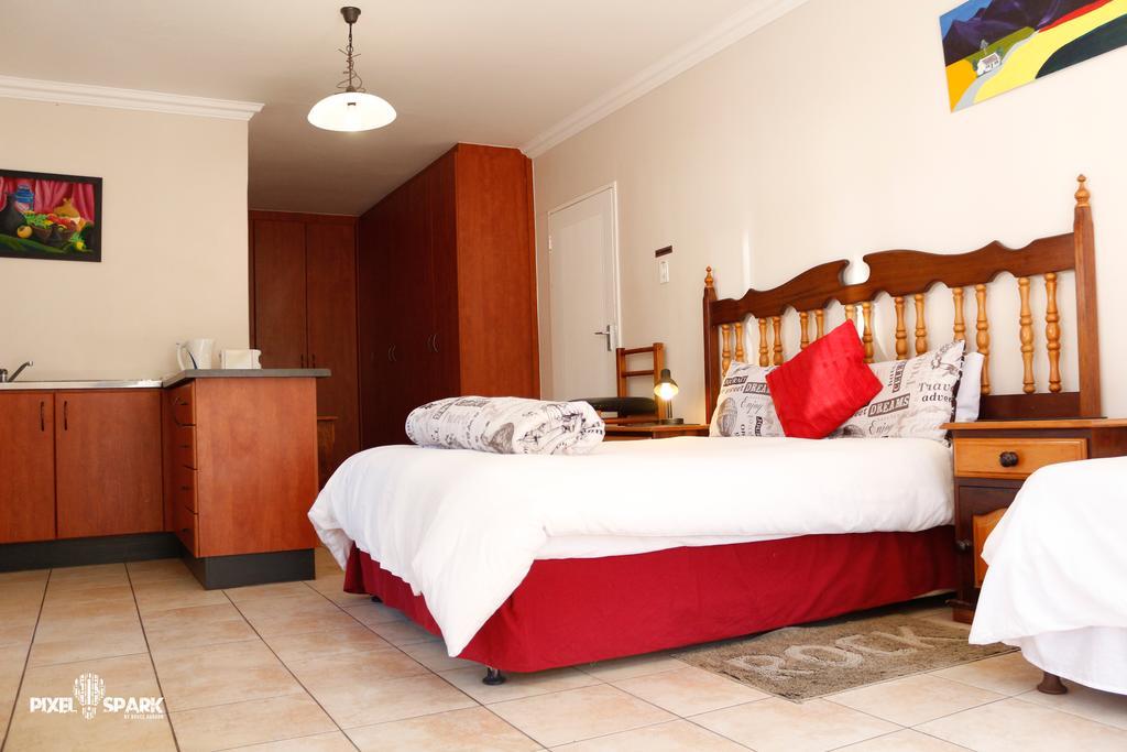 Tyday Accommodation Port Elizabeth Extérieur photo