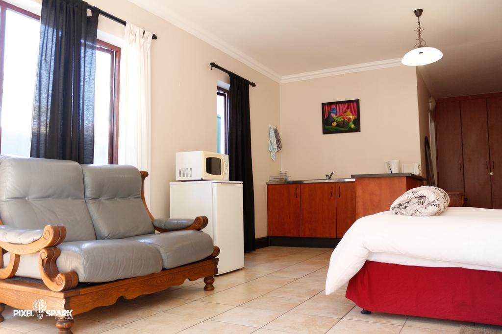 Tyday Accommodation Port Elizabeth Extérieur photo