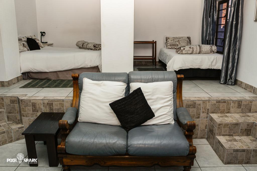 Tyday Accommodation Port Elizabeth Extérieur photo