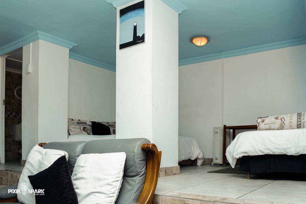 Tyday Accommodation Port Elizabeth Extérieur photo