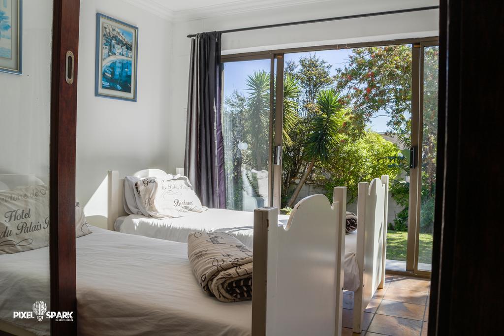 Tyday Accommodation Port Elizabeth Extérieur photo