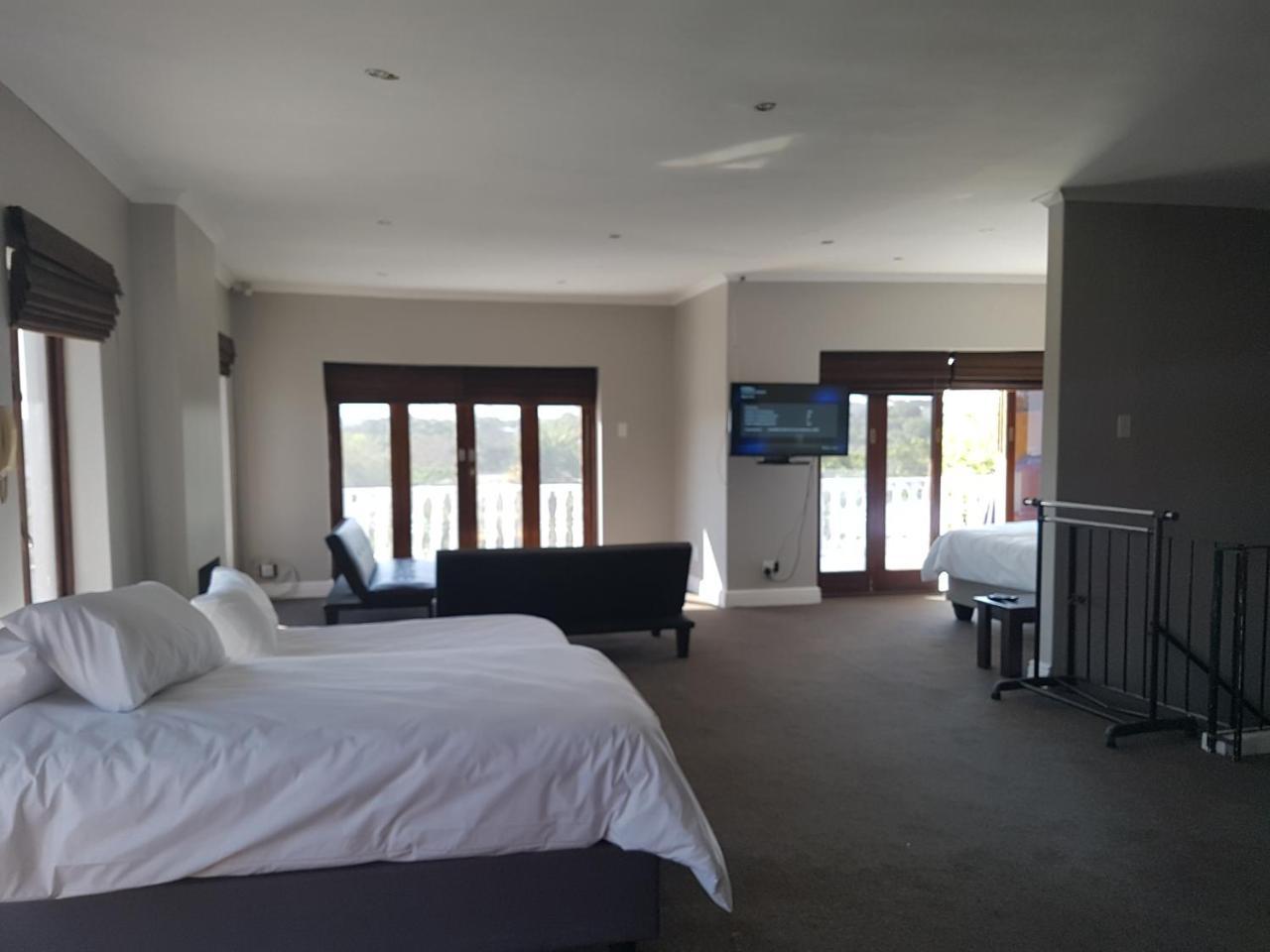 Tyday Accommodation Port Elizabeth Extérieur photo
