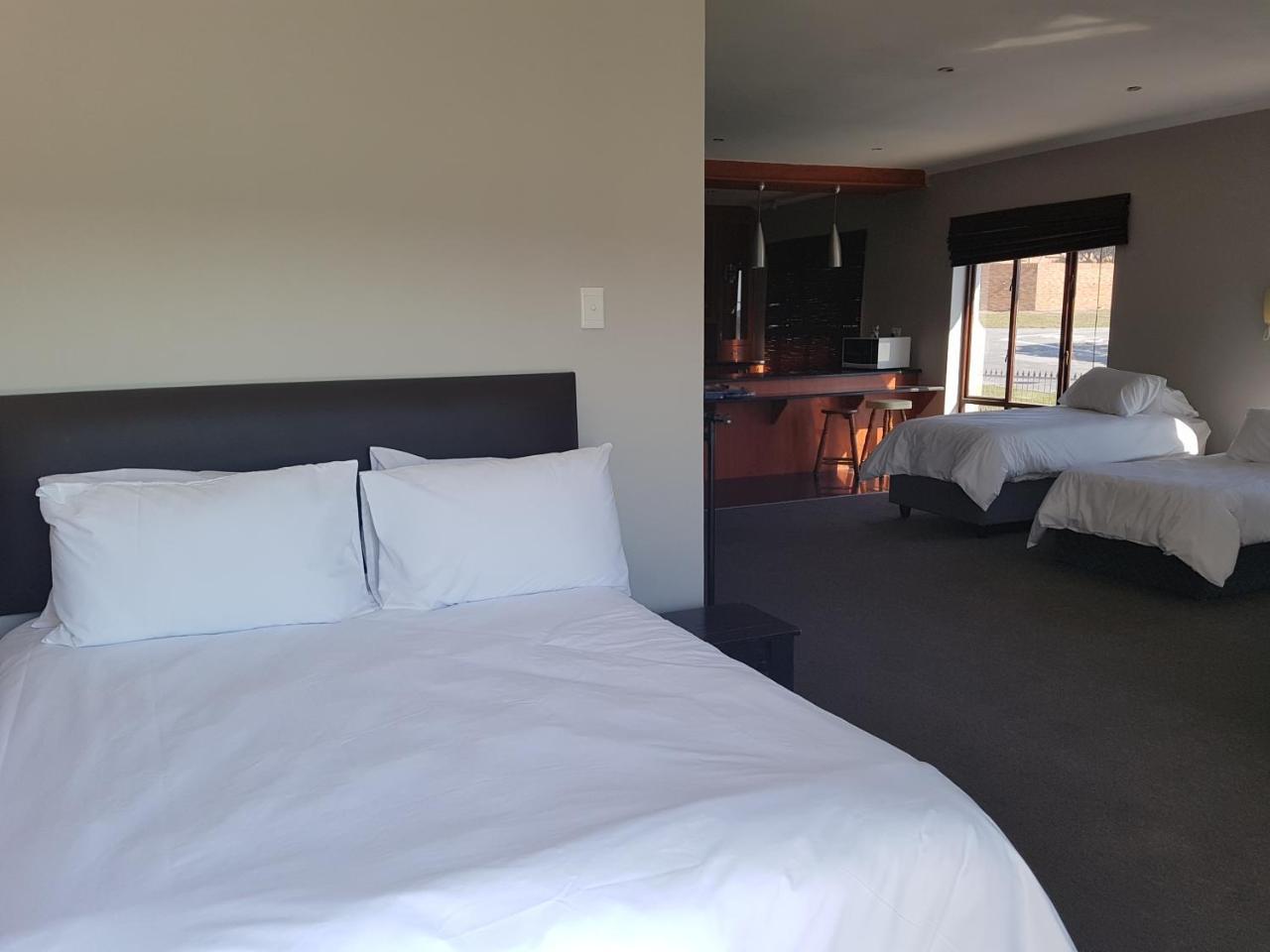 Tyday Accommodation Port Elizabeth Extérieur photo